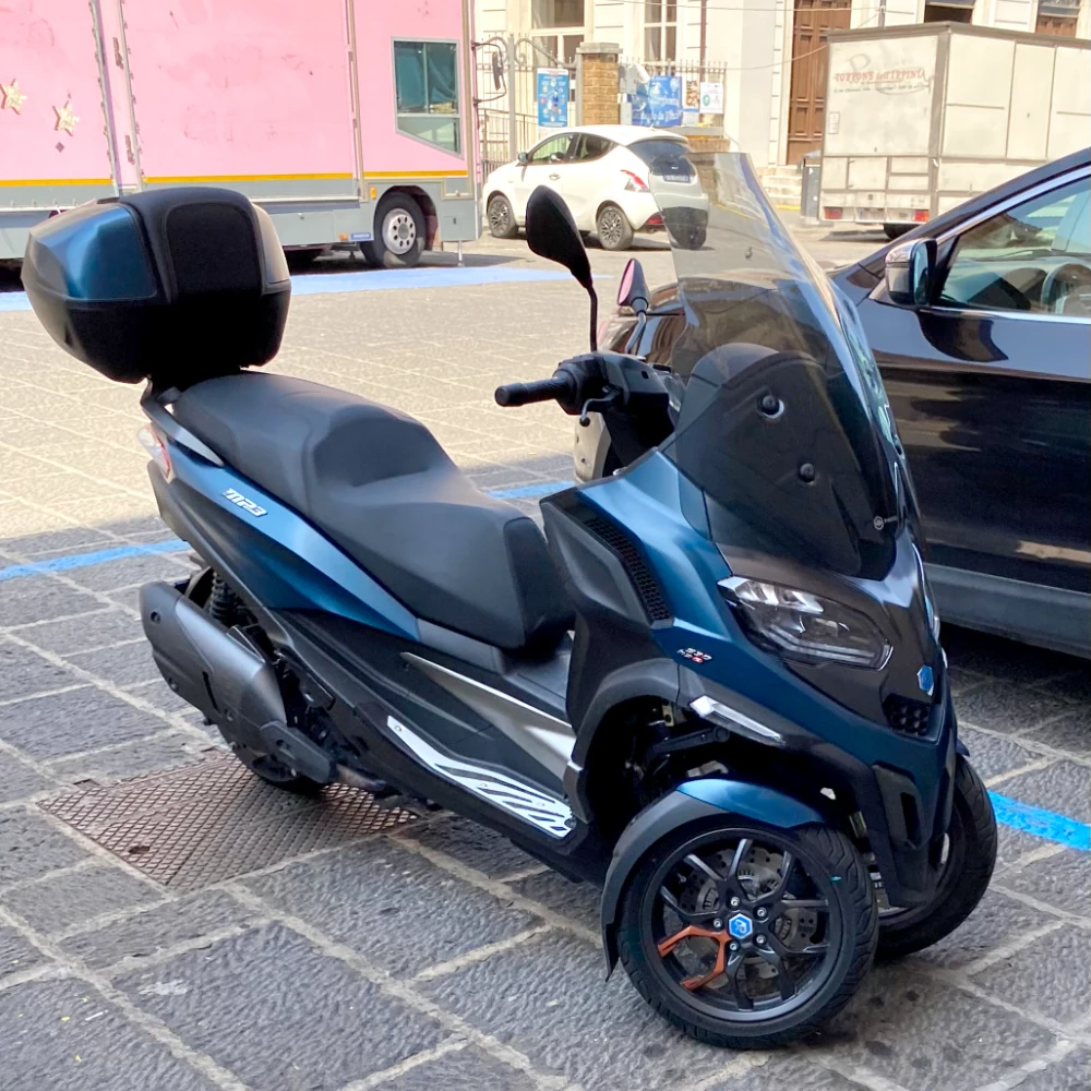 Piaggio MP3 530 hpe Exclusive (Dreirad-Roller)