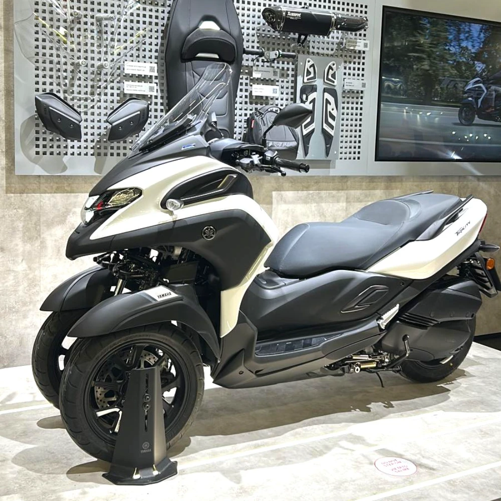 Yamaha Tricity 300 (Dreirad-Roller)